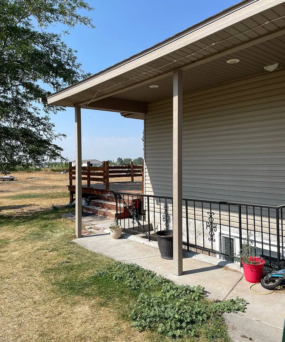 3 bed, 2799 sqft, $1,350 — Photo 1