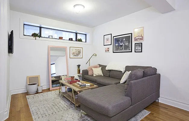 Rented by Stribling | media 6