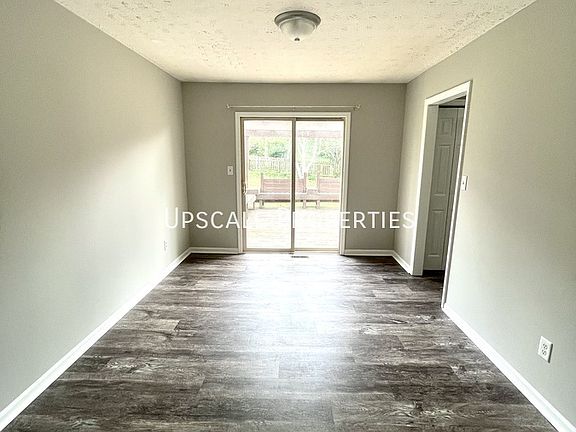 3rd image of 3705 Forest Green Dr