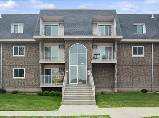848 McIntosh Ct APT 204, Prospect Heights, IL 60070
