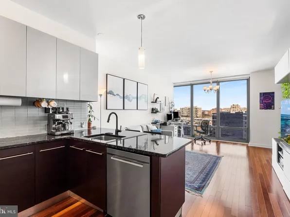 2101 Market St Unit 908, Philadelphia, PA 19103