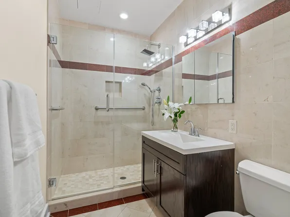 90 Bay Street Landing image 8 of 49