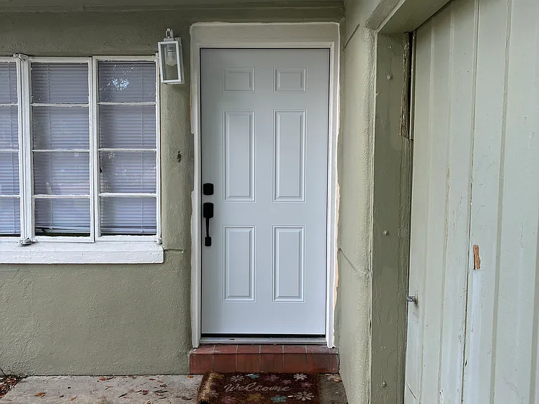 116 W Osborne Ave — Photo 2
