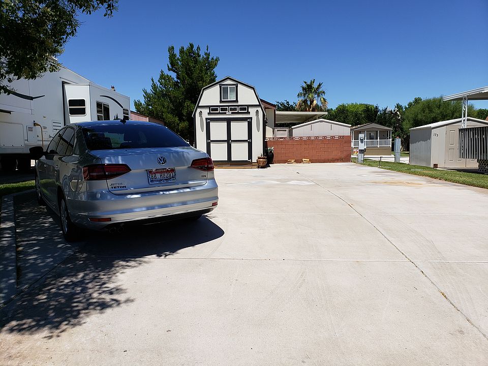 2nd image of 251 N Pat Obrien Way