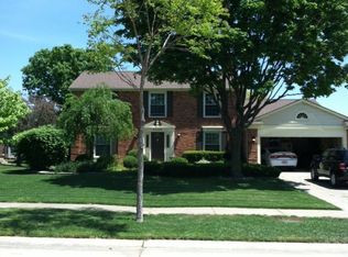 4420 Cahill Dr, Troy, MI