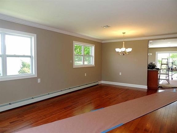 3rd image of 590 Jamaica Blvd