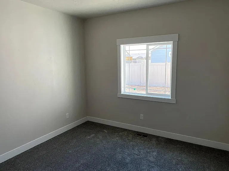 1105 SW Camille Dr — Photo 15