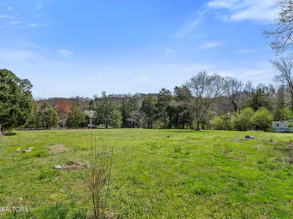 Montview Rd, Lenoir City, TN 37771