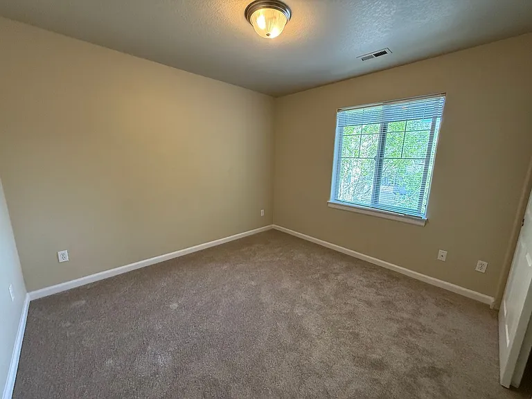 20604 Sister Ln — Photo 15