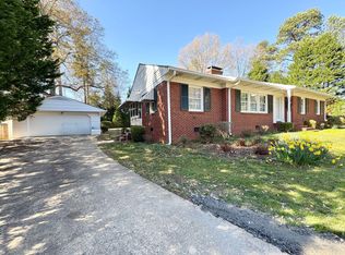 1803 Westridge Rd, Greensboro, NC 27410