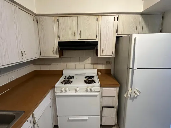 8601 Shagbark Ct APT 1W, Orland Park, IL 60462