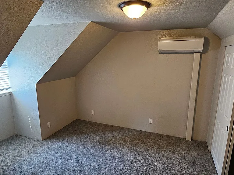 1090 NE Hefley St — Photo 13
