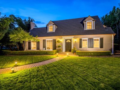 707 E Hampton Way, Fresno, CA, 93704