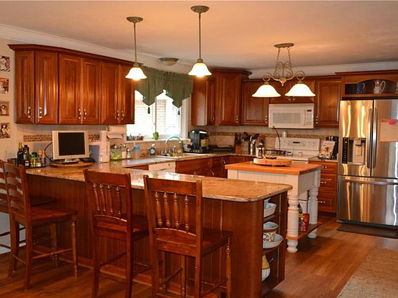 2nd image of 1100 Orkney Dr