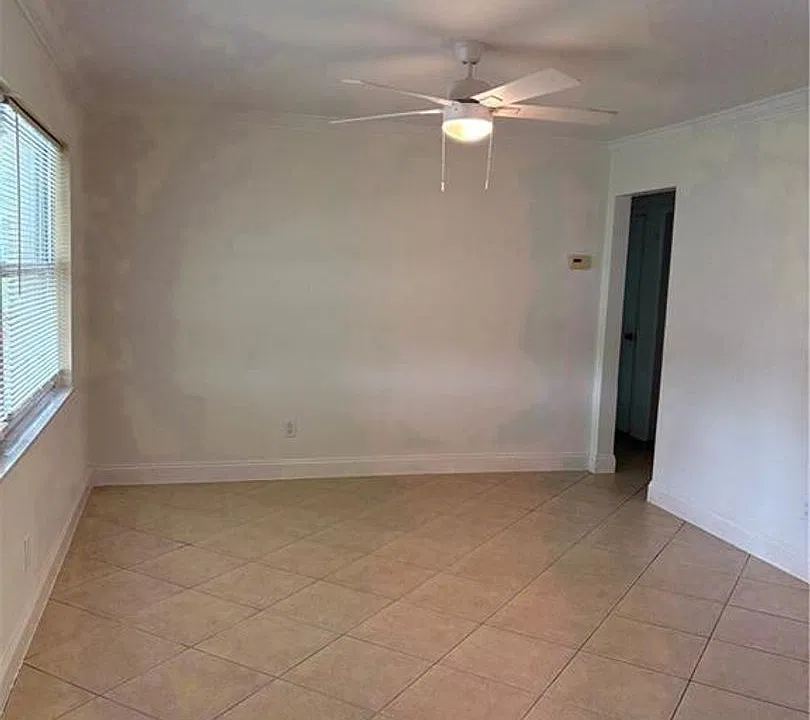 1422 SW 47th Ter
