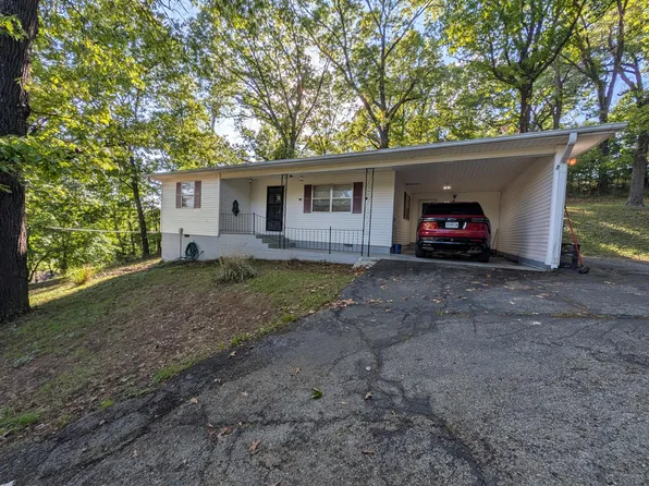 1429 Saint Anne Street, Seneca, MO 64865