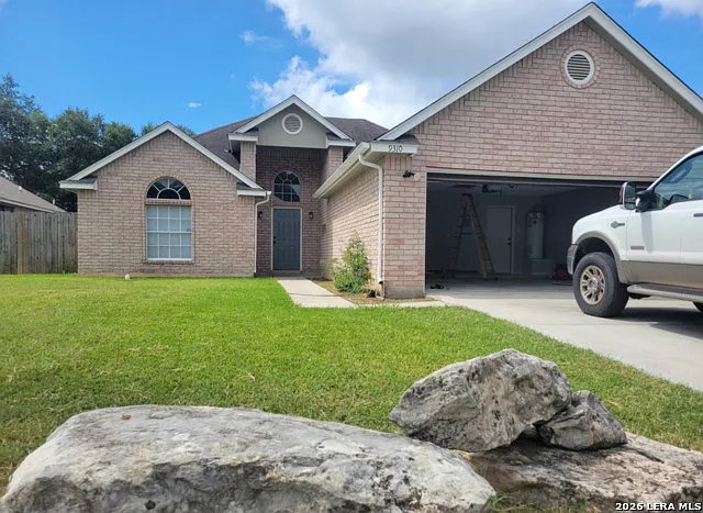 9310 Bowen Dr