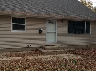 414 35th St SE, Cedar Rapids, IA 52403