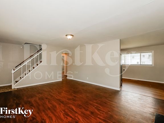 5th image of 6117 E 42nd St