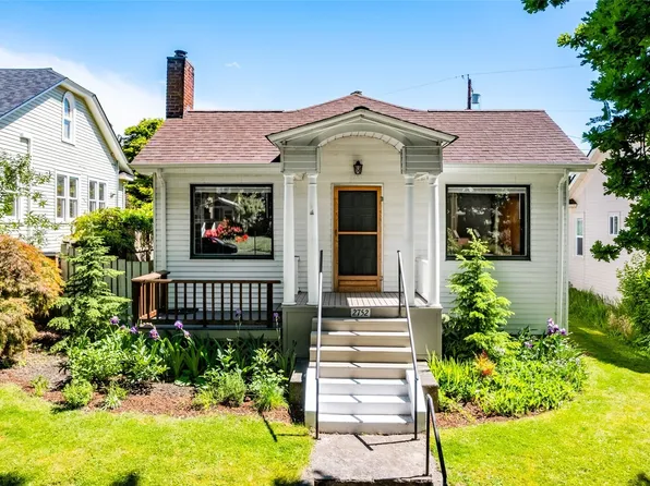 2752 Broadway Street, Bellingham, WA 98225