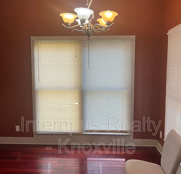 229 Deaderick Ave — Photo 5