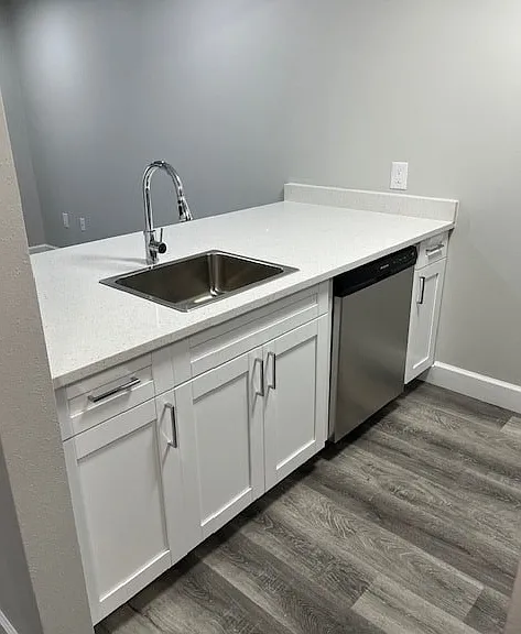 Spring Lake Apartments — Photo 10