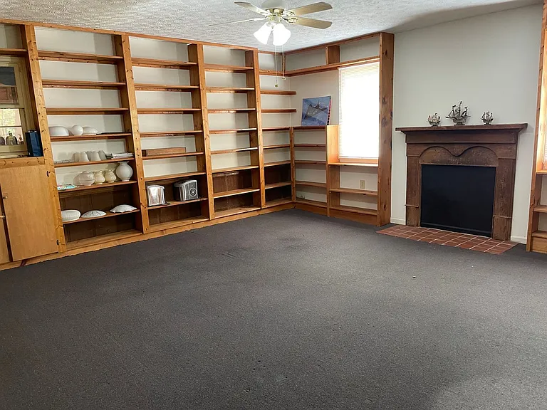 1180 Robinhood Rd — Photo 38