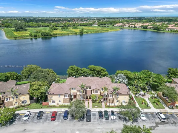 9227 SW 227th St, Miami, FL 33190