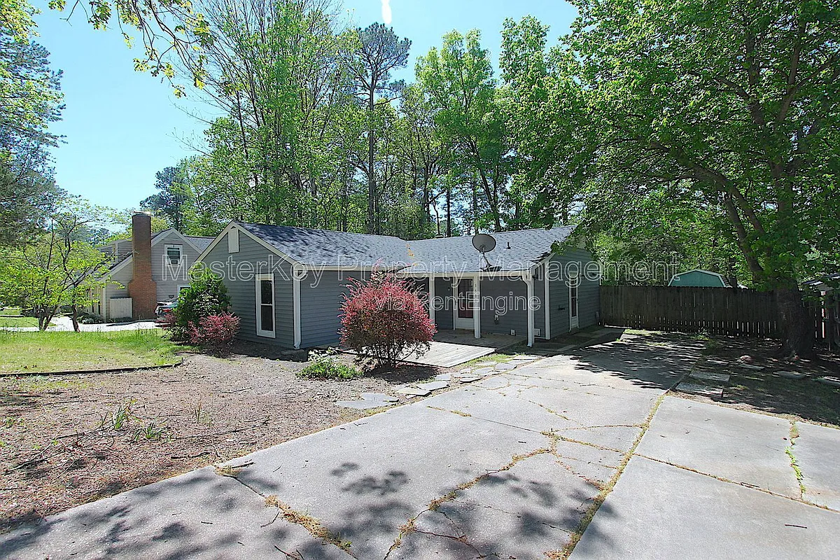 Building Photo - 1610 Burnley Dr