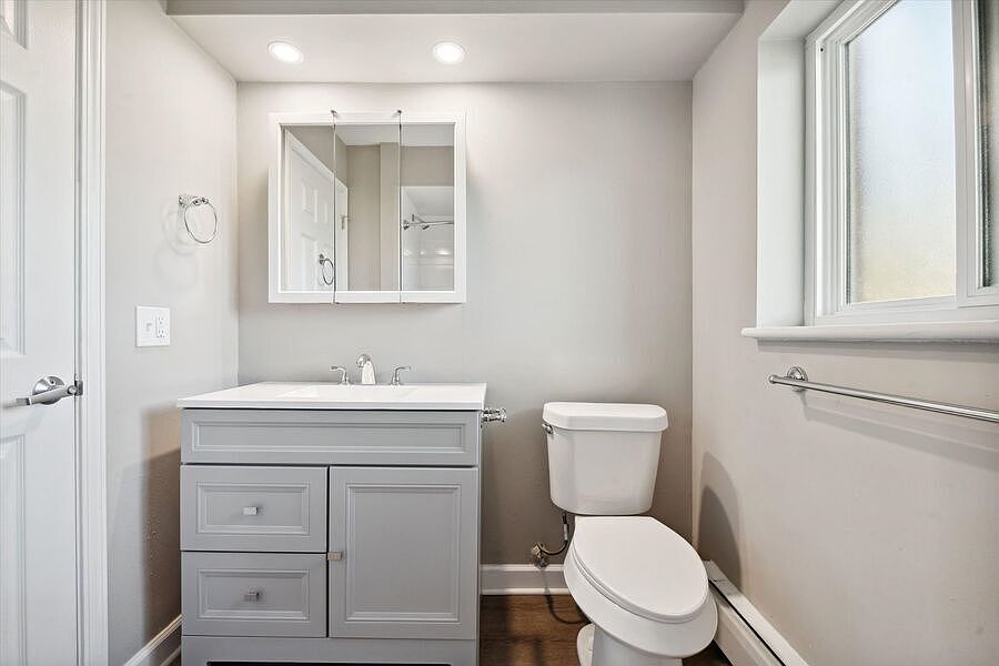 1st image of 3838 W Sylvania Ave #102