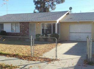 1001 E Lucerne Dr, Hemet, CA 92543