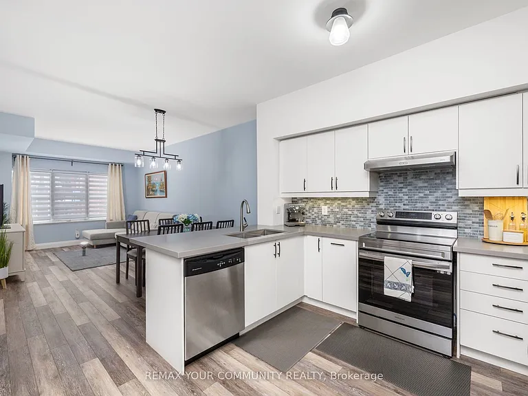 9973 Keele St #202 — Photo 4