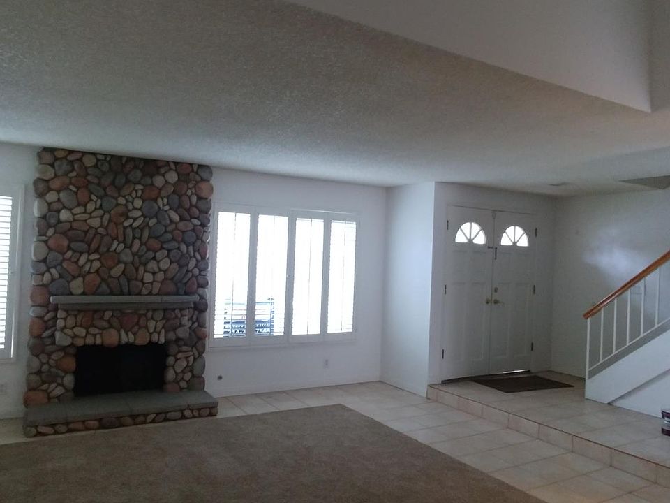 1st image of 28 Silverwood