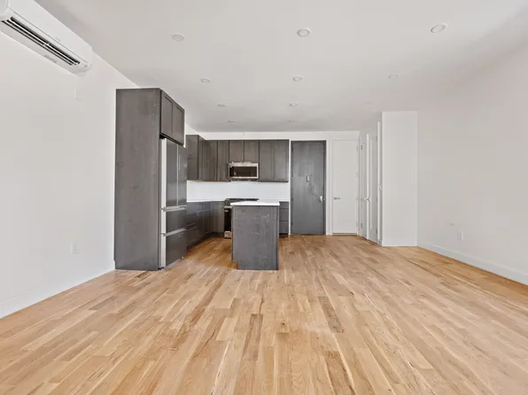 462 Maple Street image 9 of 16