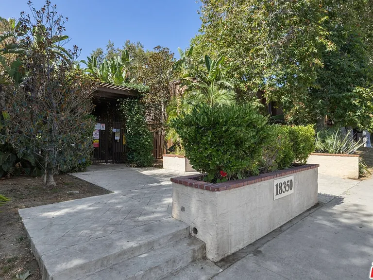 18350 Hatteras St #152 — Photo 9