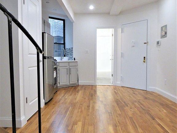 3rd image of 304 E 91st St #5F
