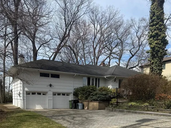 833 Koman Dr, Paramus, NJ 07652