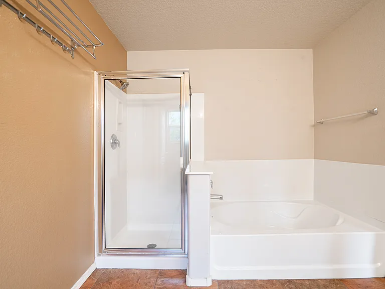 1932 Cortina Loop SE — Photo 30