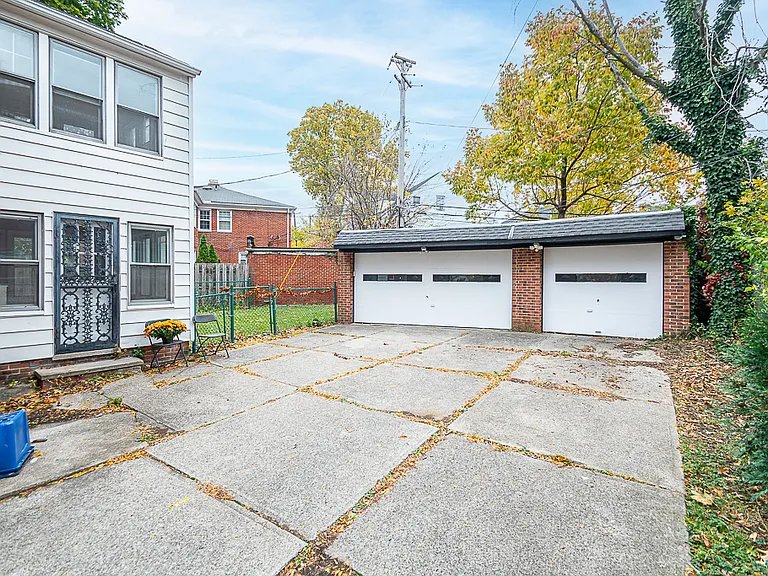 18309 Newell Rd #UP — Photo 34