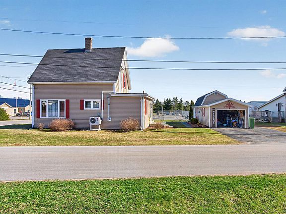 2nd image of 27 Garden Dr