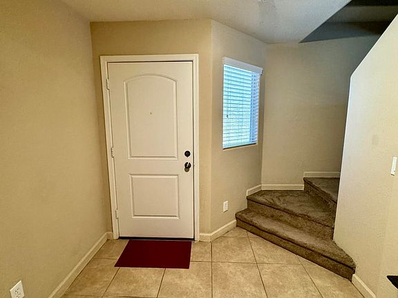 4th image of 23889 N MIRAGE Avenue