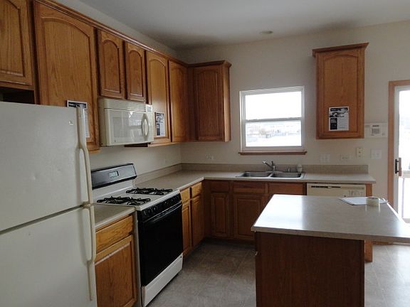 5th image of 129 Woodland Park Cir