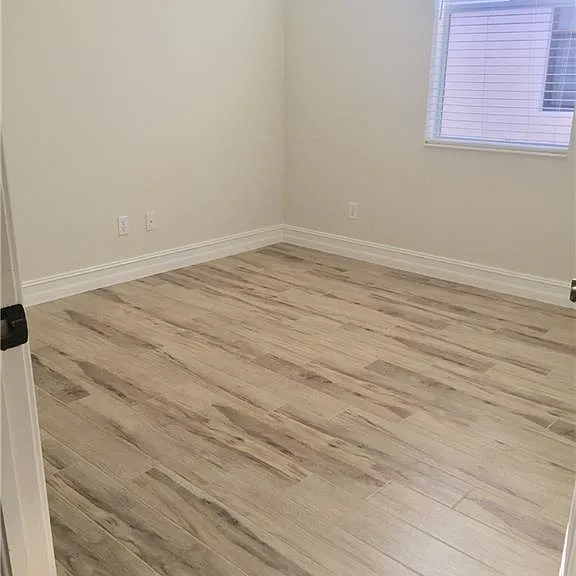 6473 Caldecott Dr — Photo 10