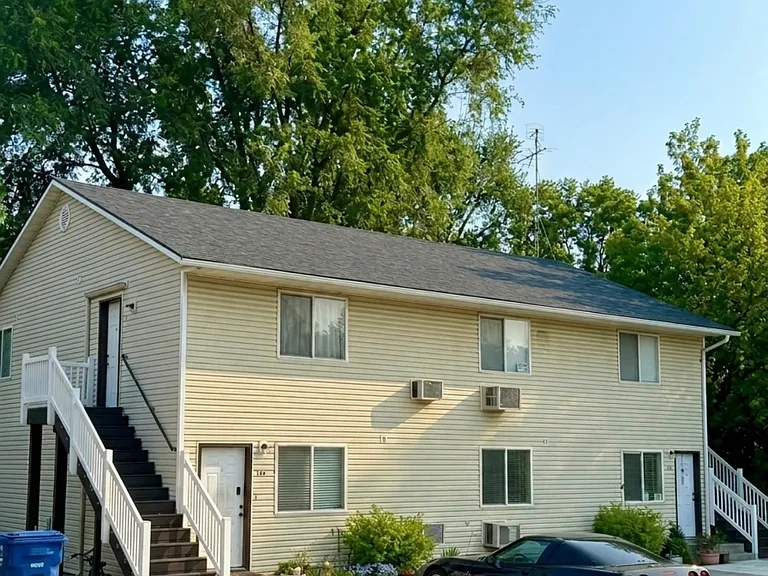348 Caswell Ave W — Photo 6
