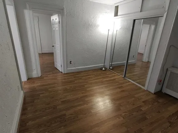 56 Waverly Street image 9 of 15