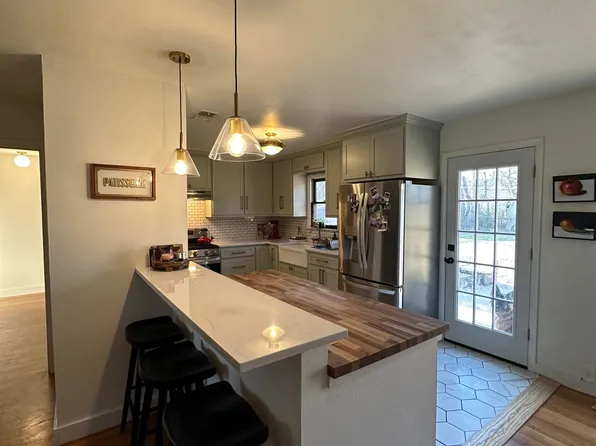 105 Pensacola Ave, Waxahachie, TX 75165