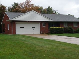 708 Franklin Blvd, Highland Heights, OH 44143