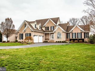 100 Kettle Bottom Dr, Colonial Beach, VA 22443