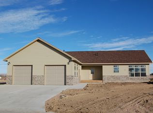 132 Safari Dr, Saratoga, WY 82331