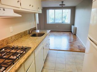 10201 Grosvenor Pl, Gaithersburg, MD 20878